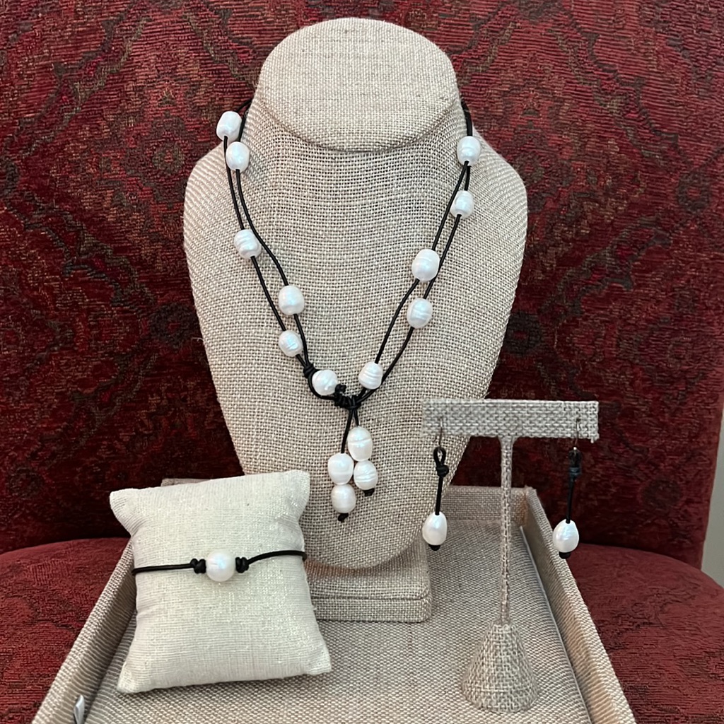 $215 Sundance Freshwater Pearl Black Leather Fringe Lariat ~ Boho Chic